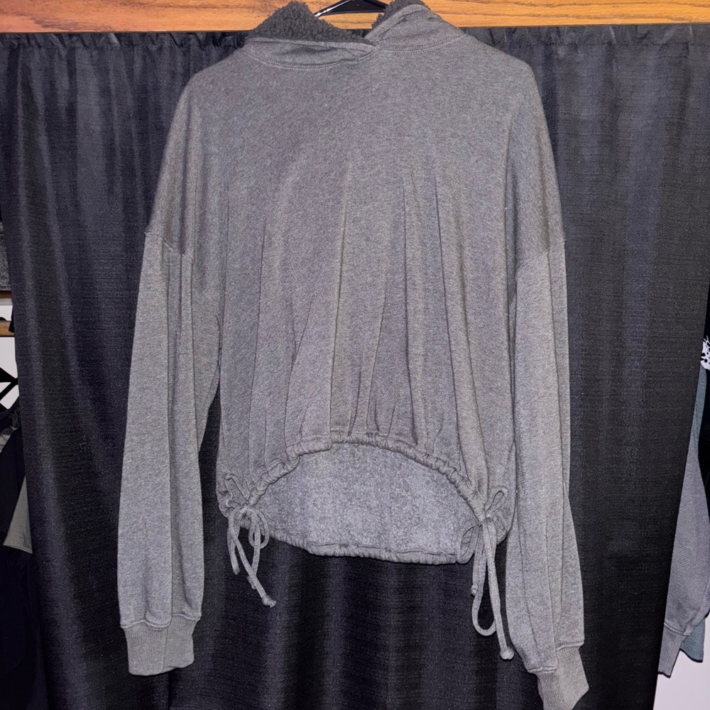 American Eagle Outfitters Charcoal Drawstring Cropped Sherpa Lined Hoodie